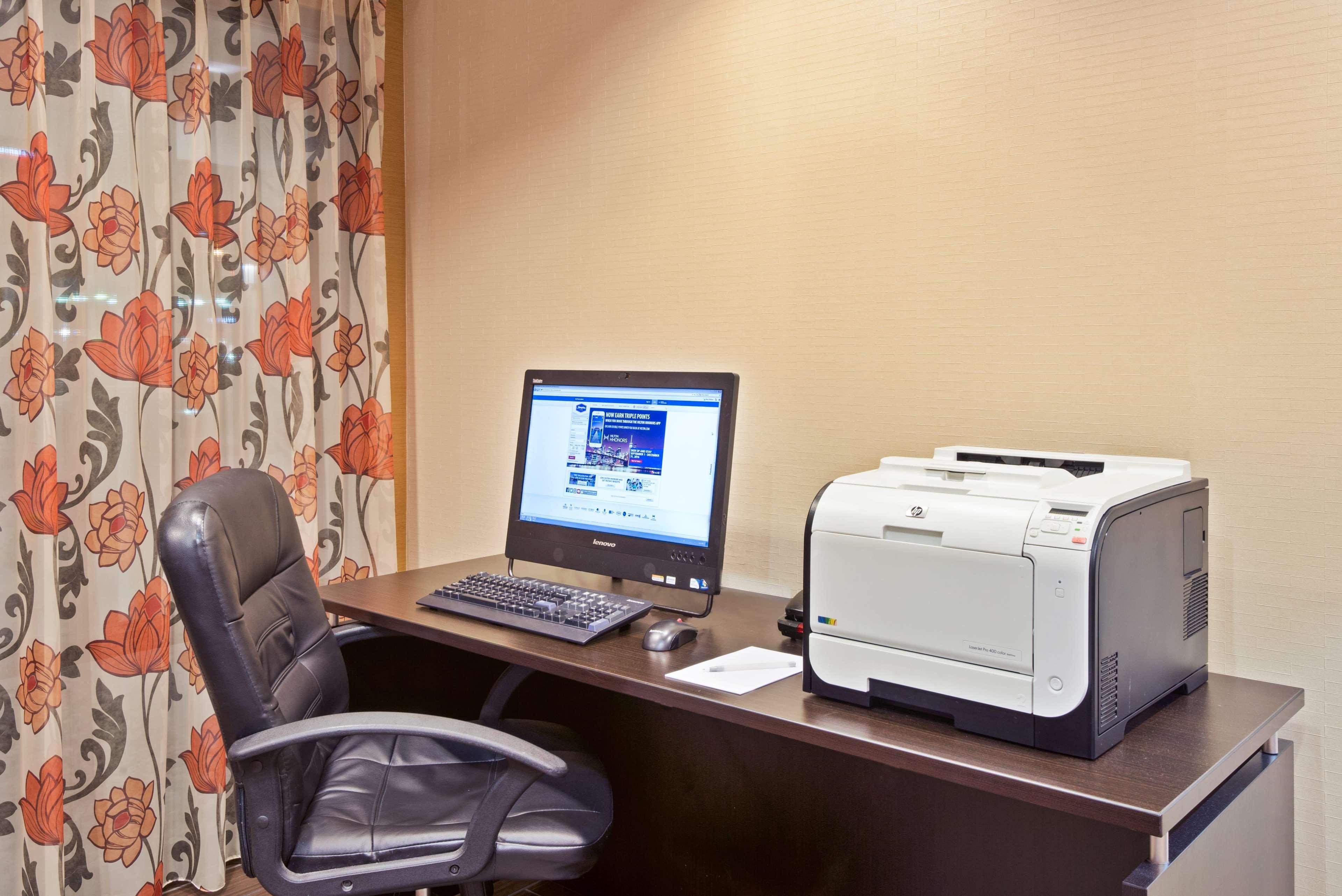 Hampton Inn Winfield Teays Valley Экстерьер фото