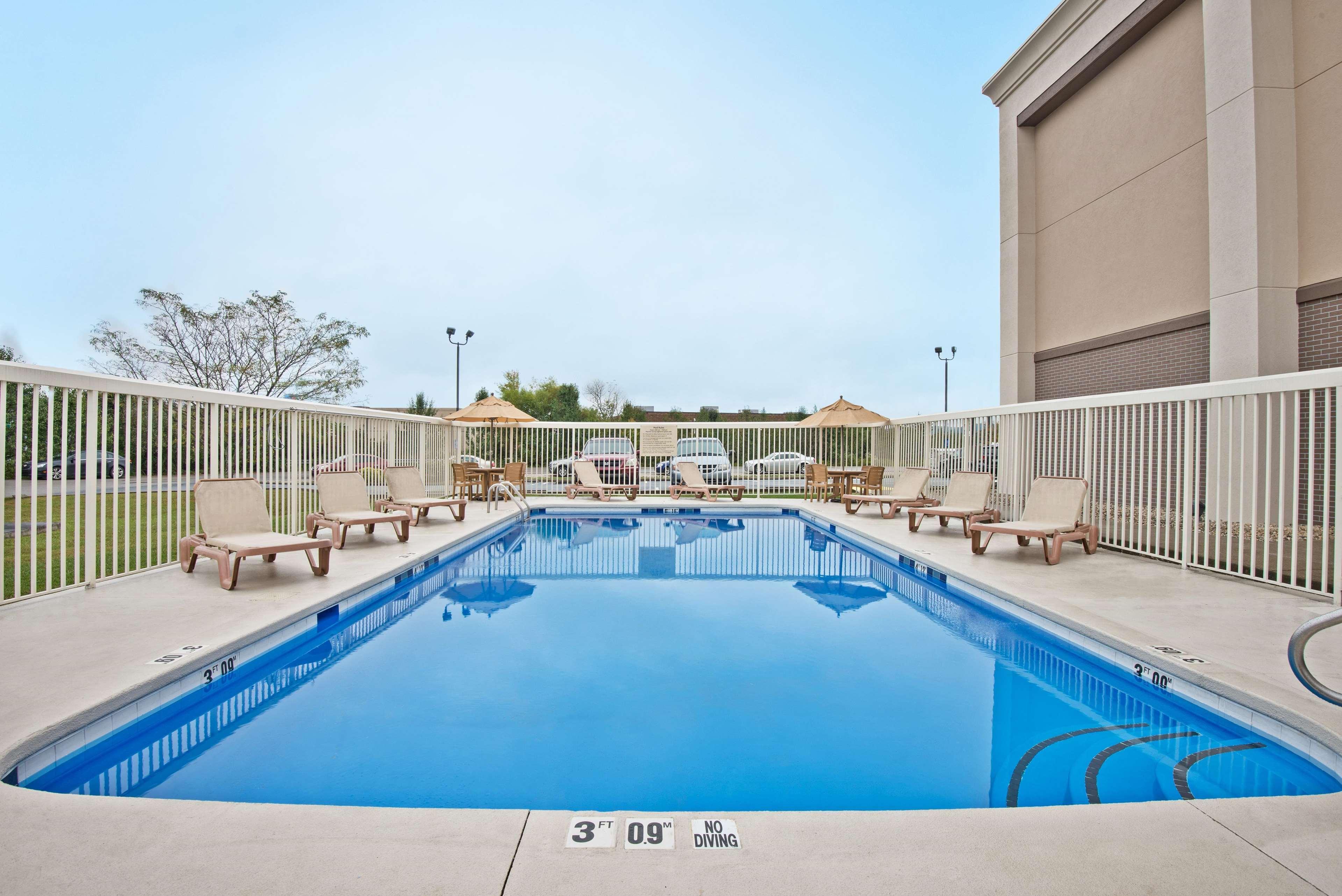 Hampton Inn Winfield Teays Valley Экстерьер фото